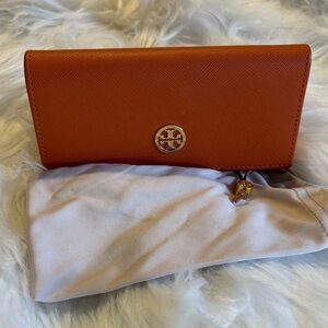 Tory Burch Sunglass Case with Cloth Bag